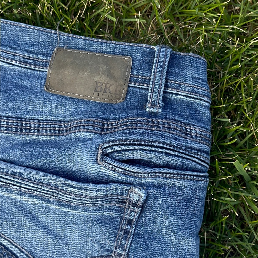 BKE Relaxed Blue Jeans with Authentic Fading